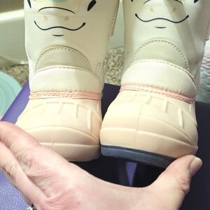 Unicorn snow boots